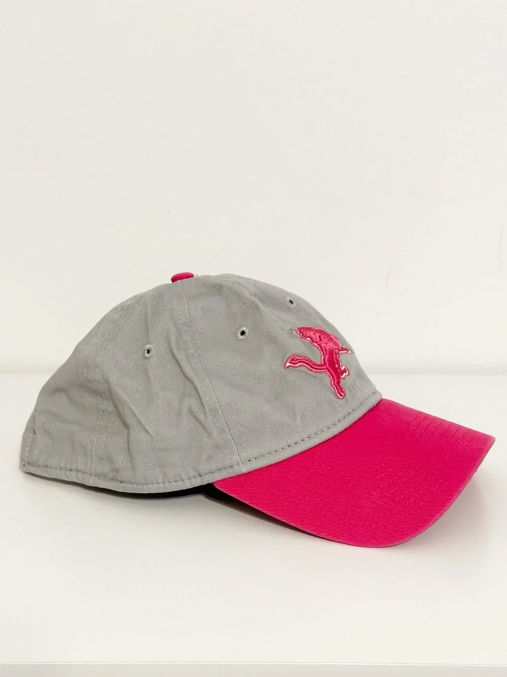 New Era Detroit Lions Women's 9FORTY Hat | Gray & Pink Adjustable NFL Cap